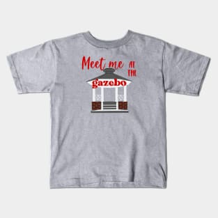 Meet me at the gazebo red Kids T-Shirt